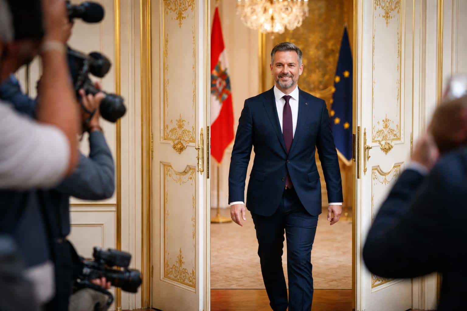 Angelobung: Fellners erster Gang durch die Tapetentür