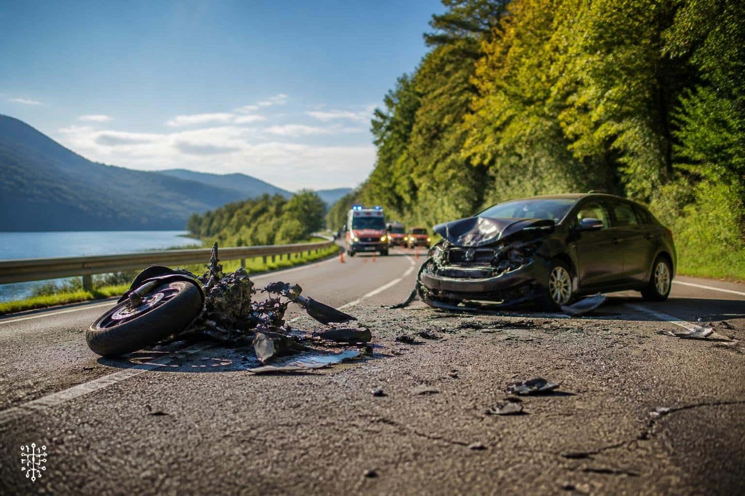 Schwerer Unfall am Hafnersee: Zwei Verletzte