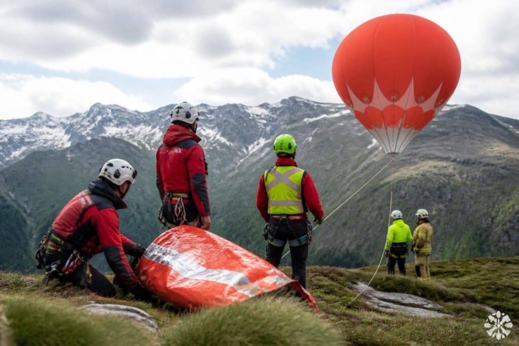 Neue Helfer für Bergnotfälle getestet