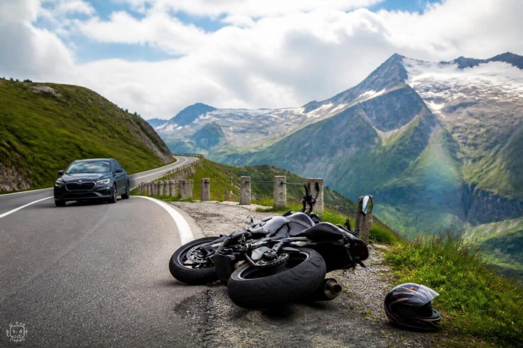 Motorradfahrer schwer verletzt