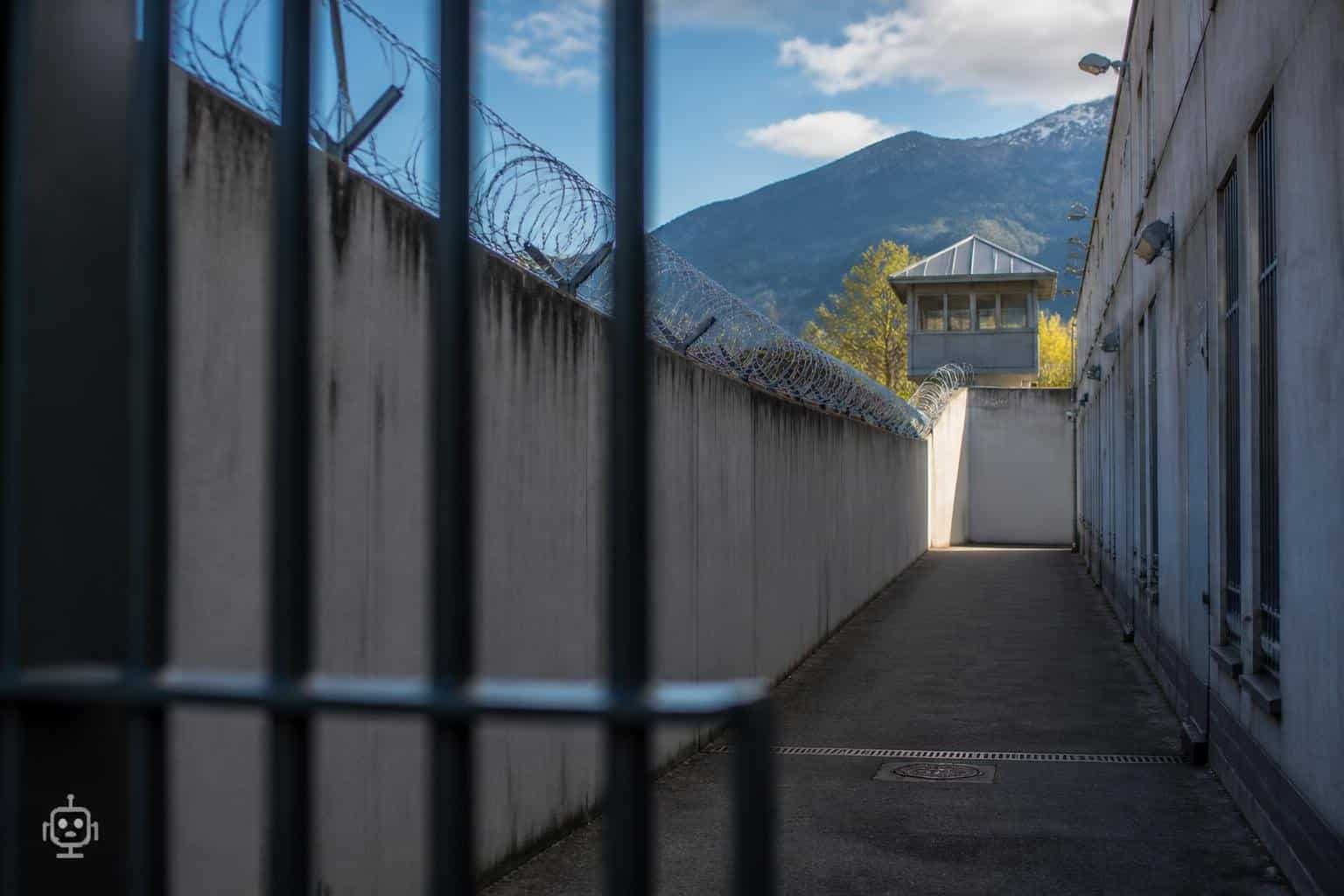 17-Jähriger gesteht Tötung von Zellengenossen
