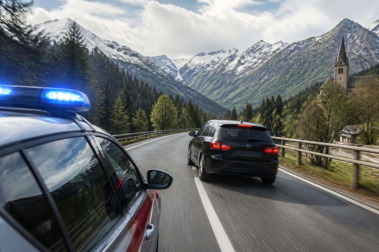 Sieben Personen in einem Pkw: Wilde Verfolgungsjagd in Kärnten