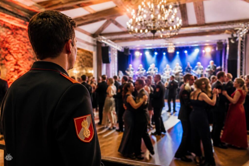 Brandheißer Feuerwehrball in Prebl