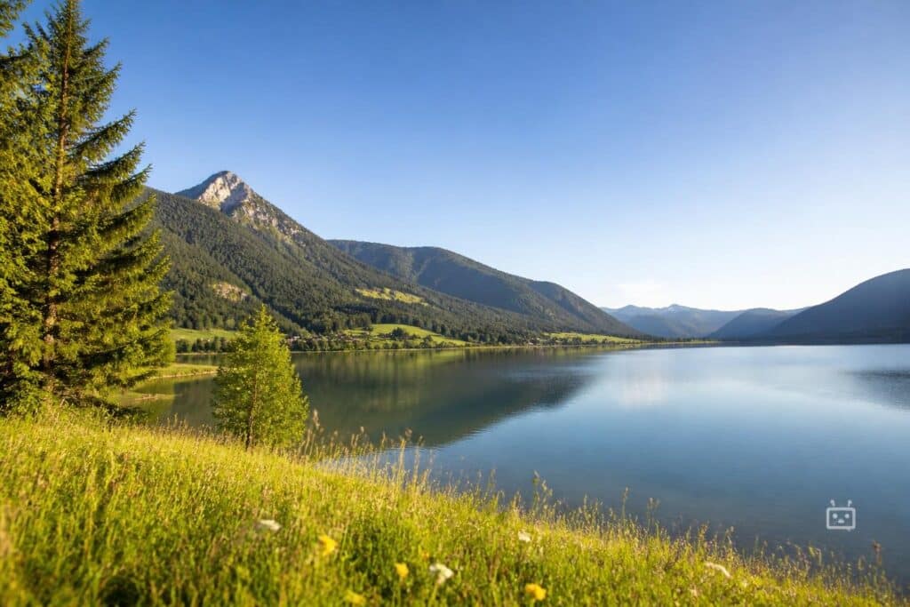 In einfacher Sprache: Der Weißensee ist nun offiziell Natur-Park des Jahres 2026