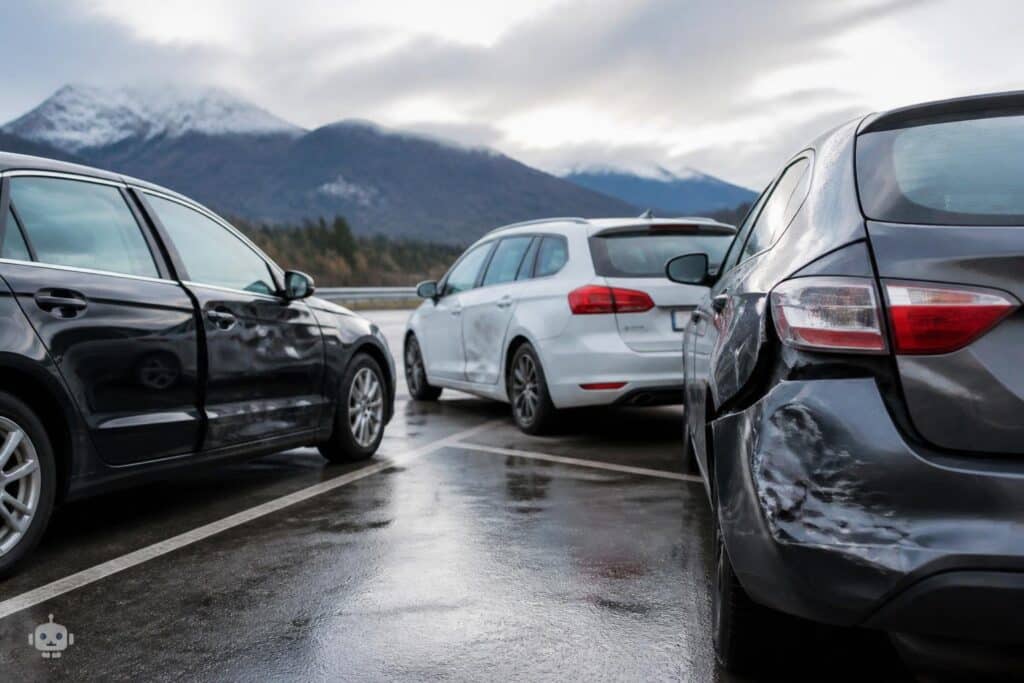 A10-Autobahnparkplatz: Betrunkener beschädigt drei Autos in Oberkärnten