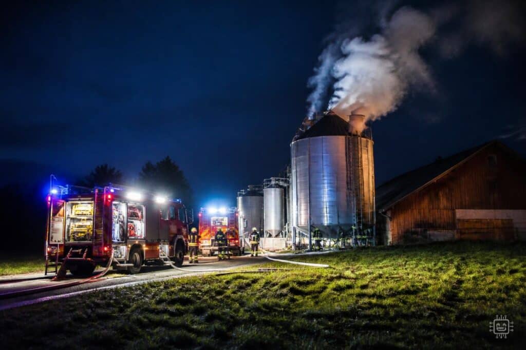 100 Feuerwehrleute bekämpften Brand