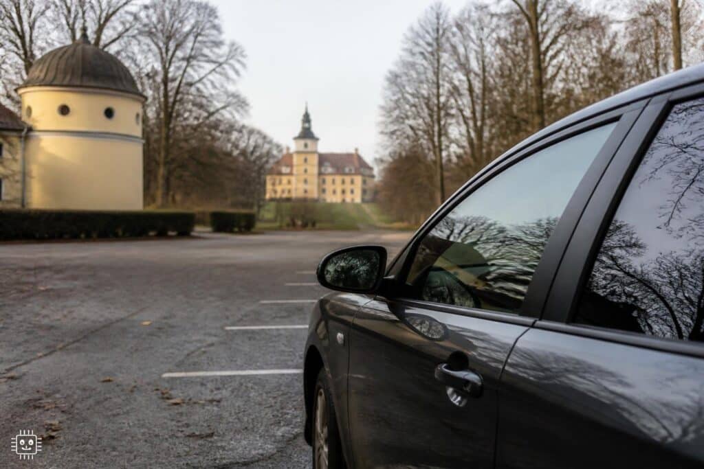 Auf Klagenfurter Parkplatz: Leiche in einem Auto gefunden